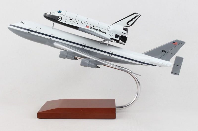 Executive Desktop NASA B-747 & Space Shuttle Atlantis 1:200 Model E808200